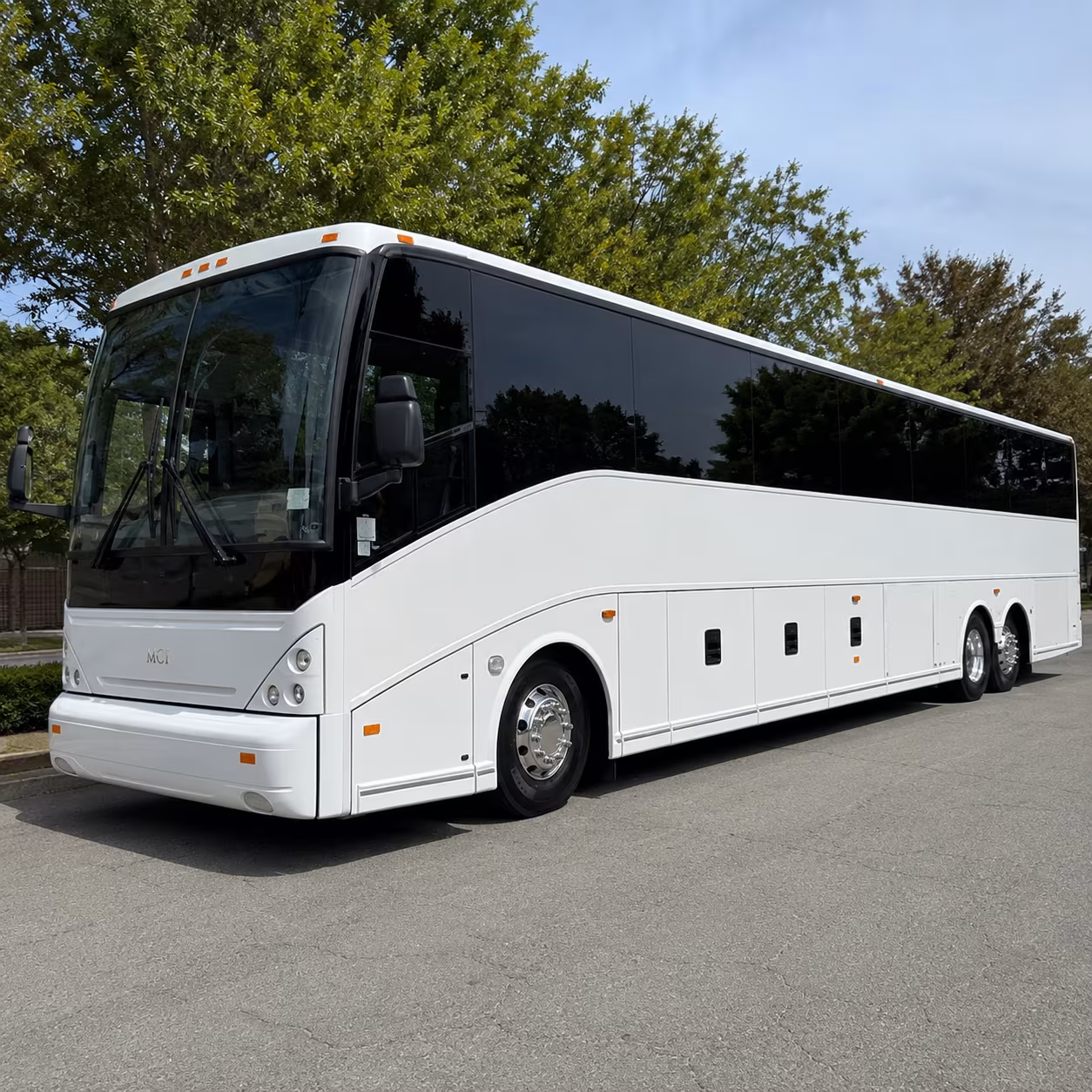 louisville charter bus services exterior