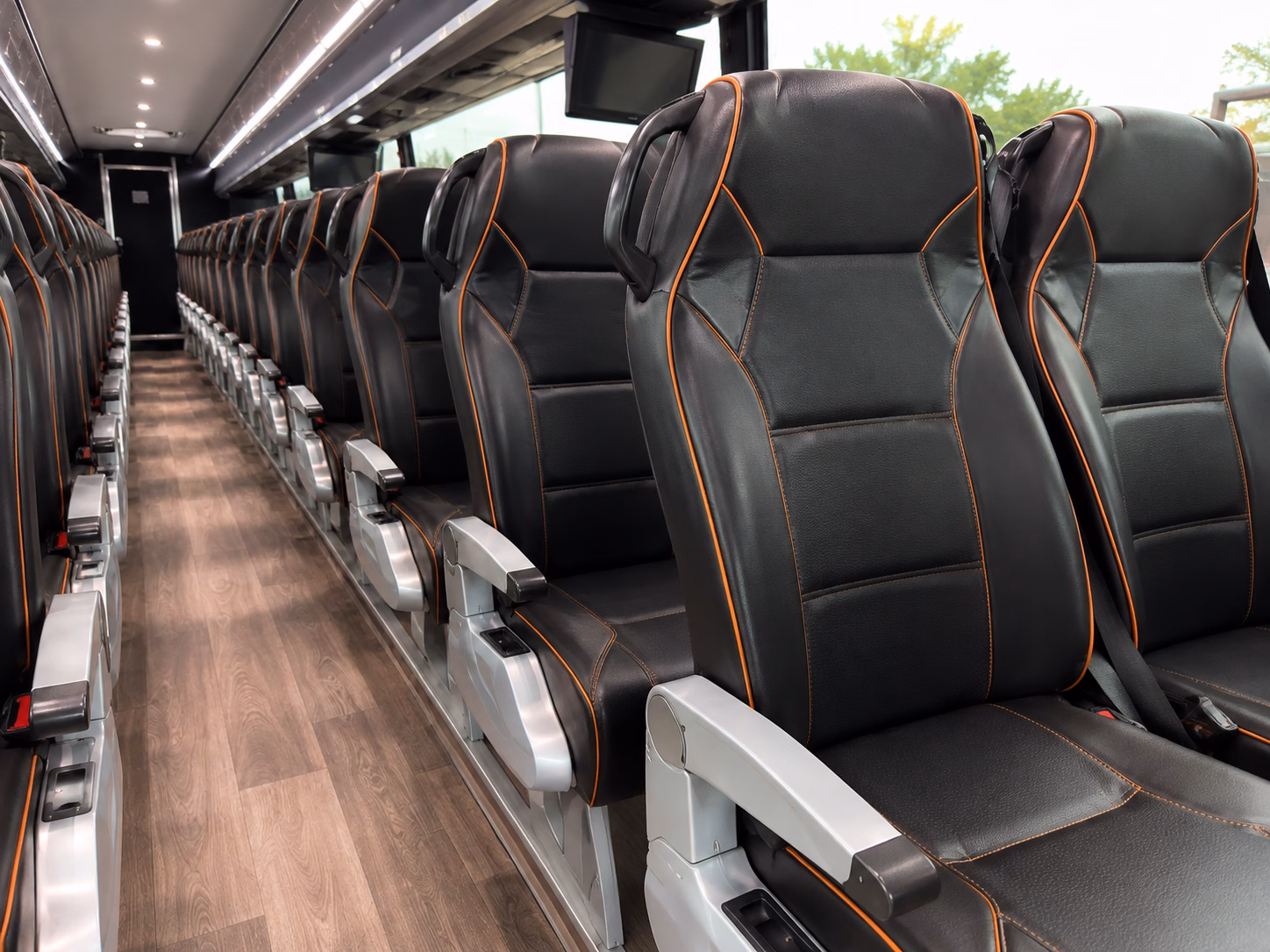 louisville construction and film crew shuttle buses