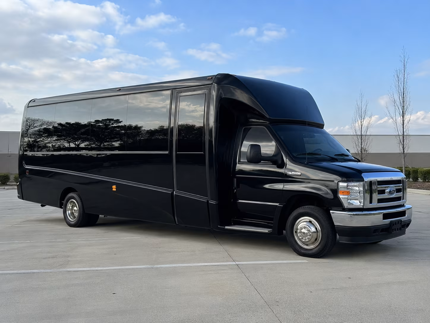 louisville parking shuttle and park and ride bus rentals