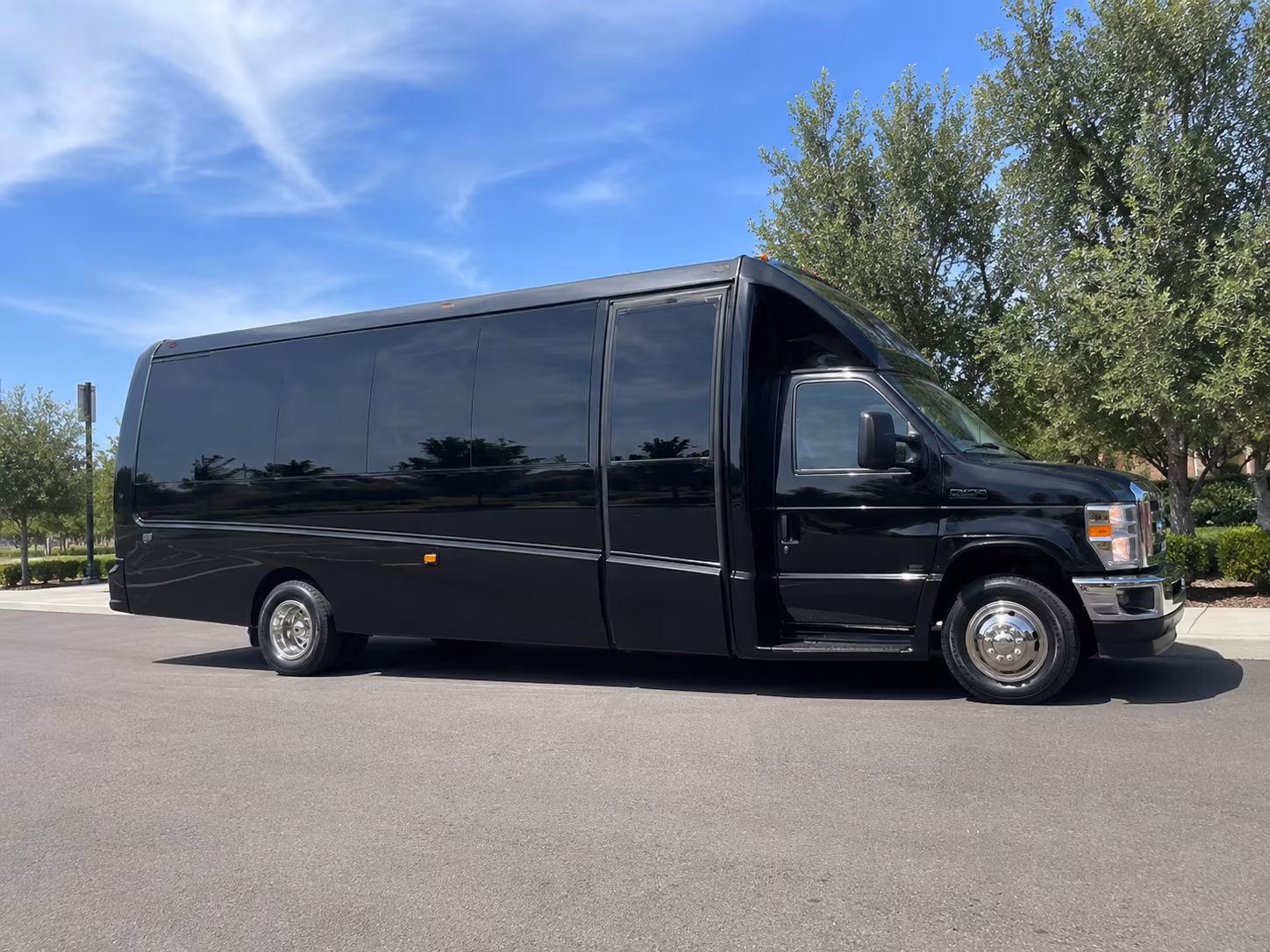 rent a field trip bus to louisville museums and science centers